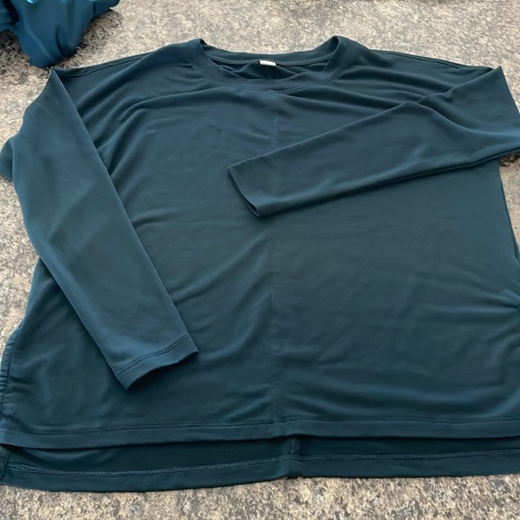 Old Navy active legging and top - Picture 2 of 3